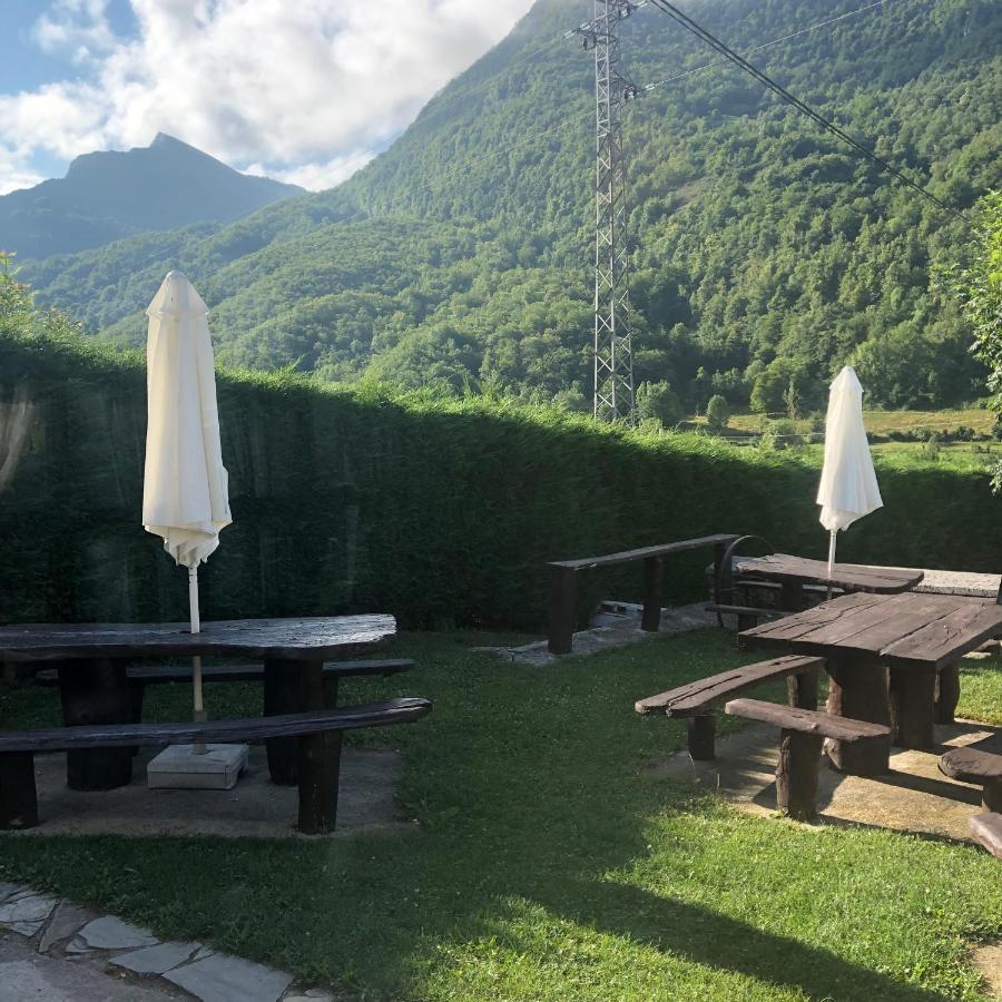 Hotel Restaurante La Carasca Orlé Dış mekan fotoğraf