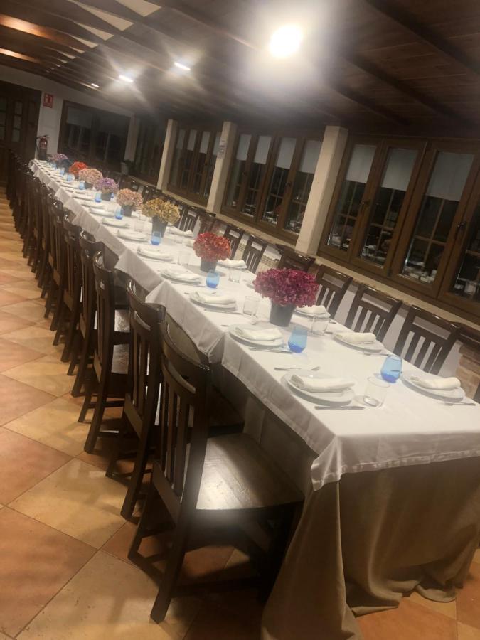 Hotel Restaurante La Carasca Orlé Dış mekan fotoğraf