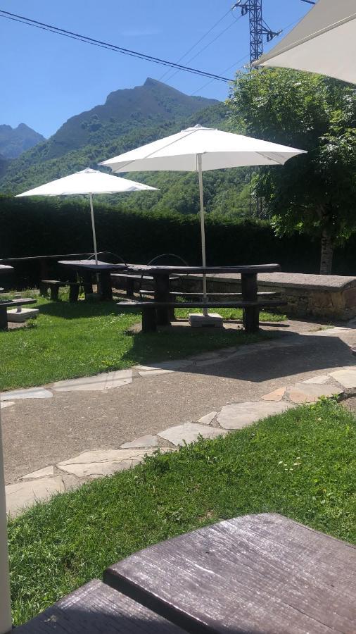 Hotel Restaurante La Carasca Orlé Dış mekan fotoğraf