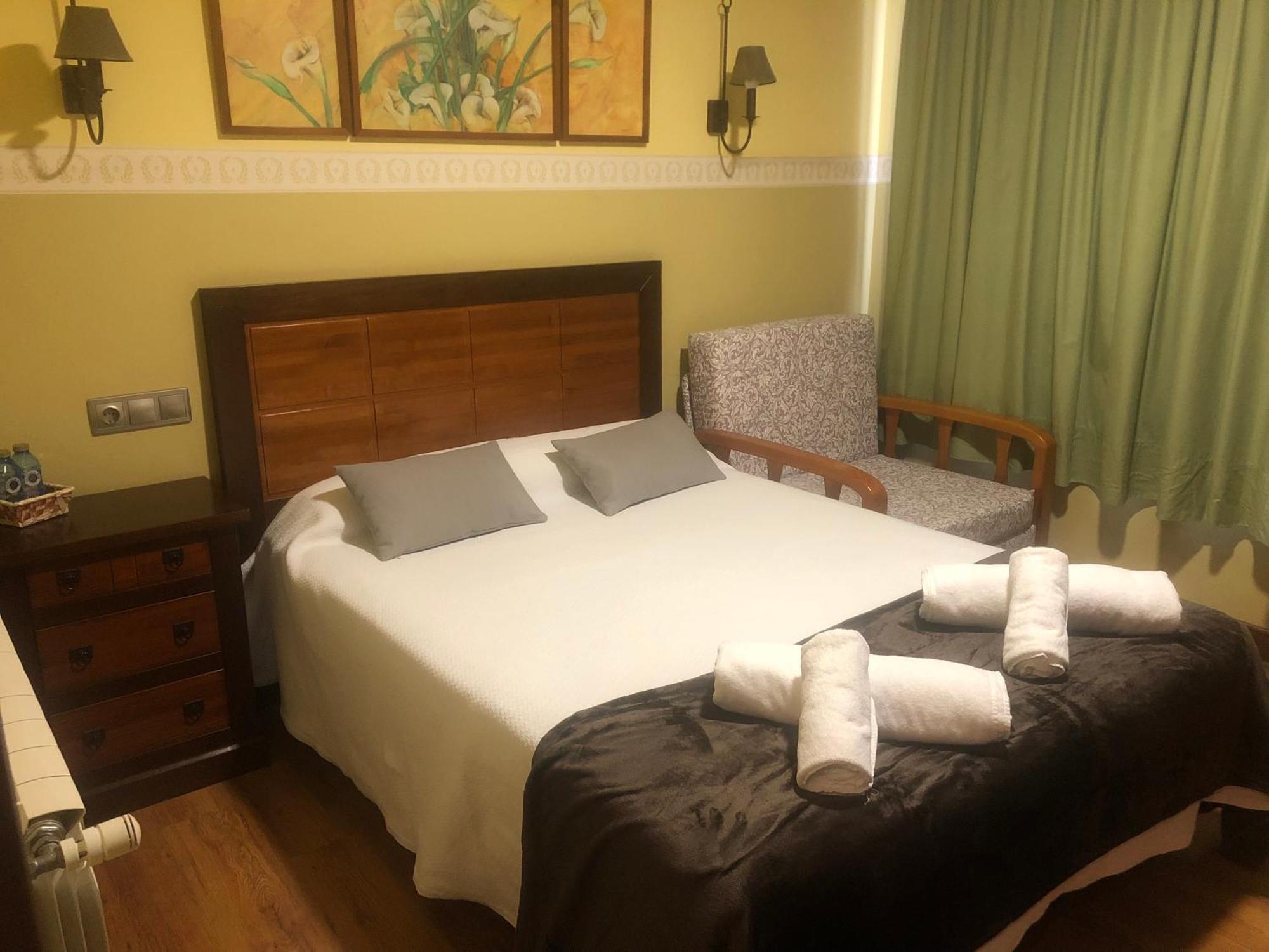 Hotel Restaurante La Carasca Orlé Dış mekan fotoğraf