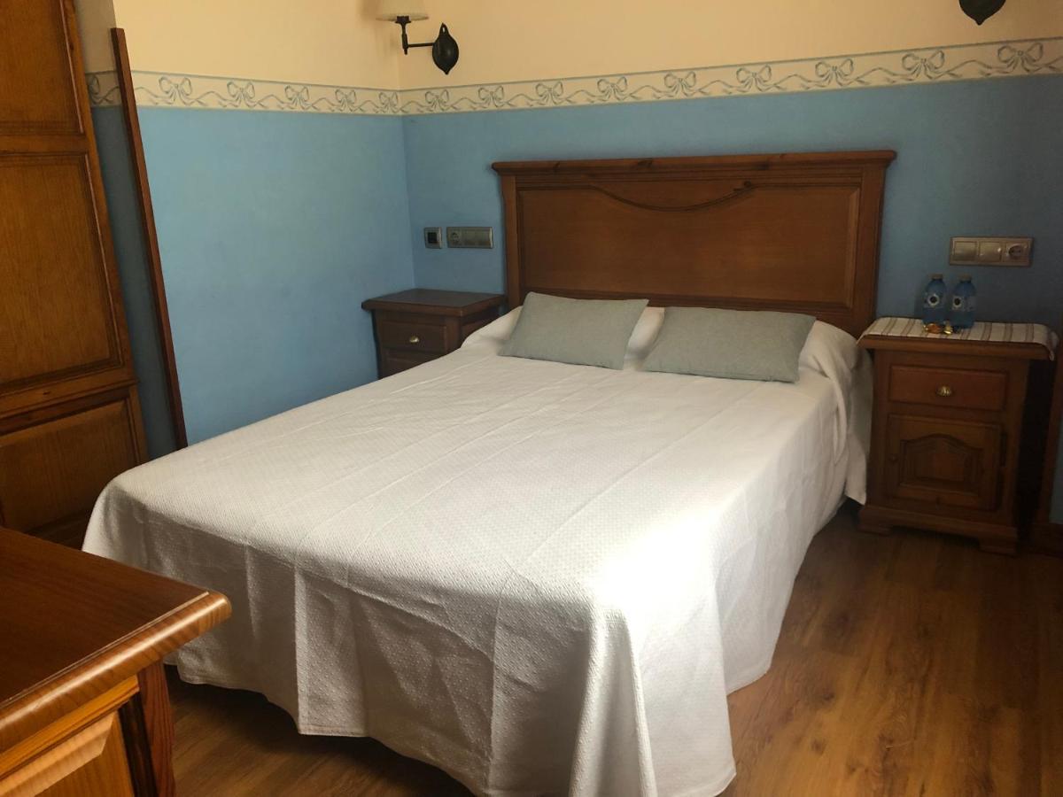 Hotel Restaurante La Carasca Orlé Dış mekan fotoğraf