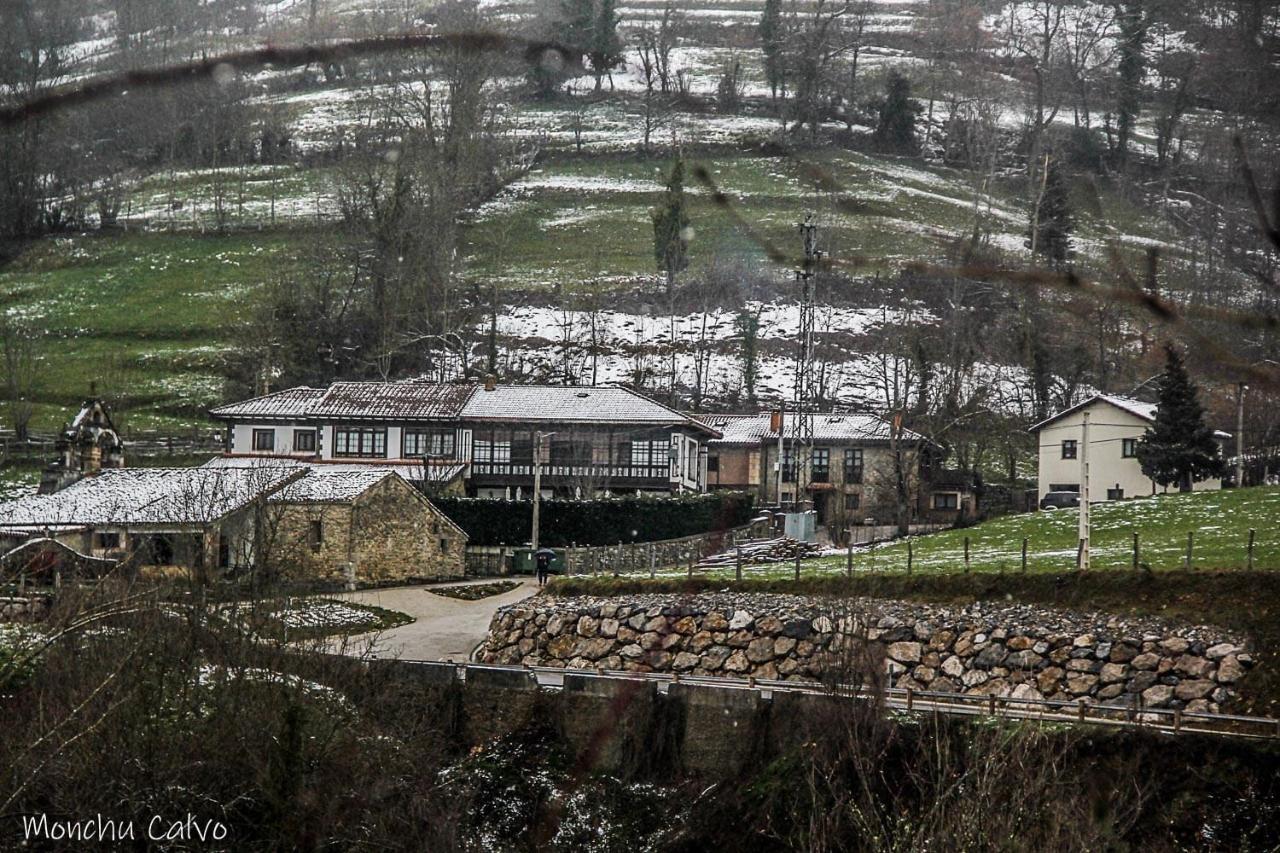 Hotel Restaurante La Carasca Orlé Dış mekan fotoğraf